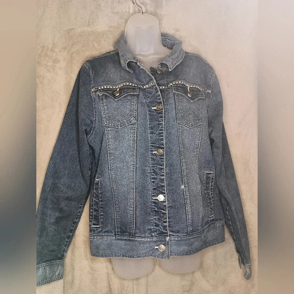 TAKE 50% OFF WRANGLER Rhinestone Studded Denim Jean Jacket Size Medium (#979) - Picture 1 of 7